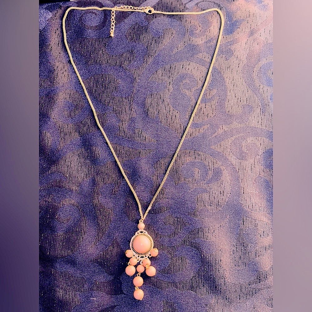J crew Long Peach/Lt. Coral Bubble Stone/Beaded Gold Necklace - Picture 6 of 9